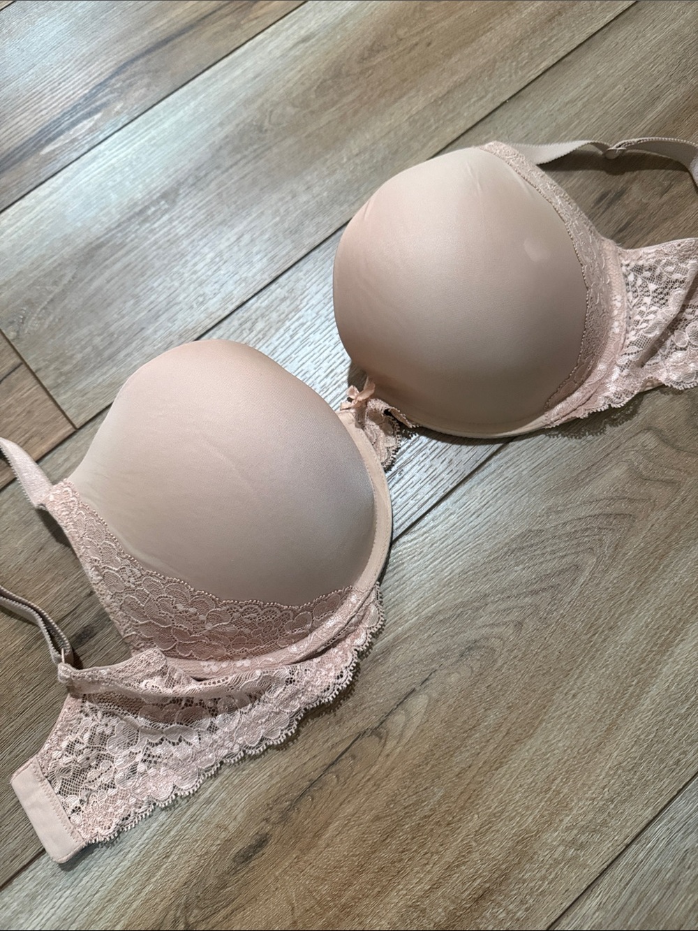 Victoria's Secret Nude Lace-Trim Push-Up Bra